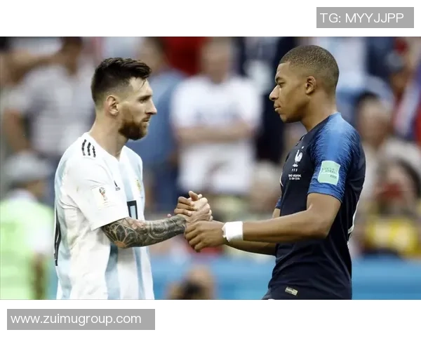 历年足球明星薪资揭秘：从贝利到梅西的财富之路与市场变迁